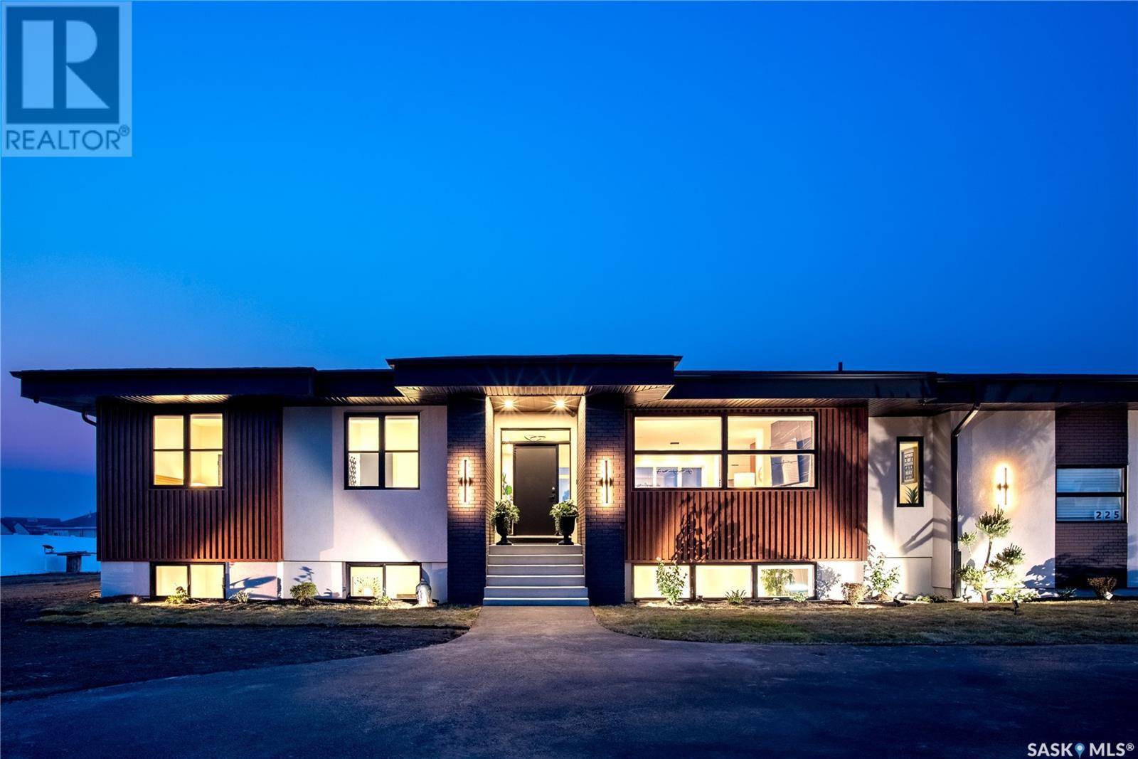 Corman Park Rm No. 344, SK S7T0Z8,225 Edgemont CRESCENT