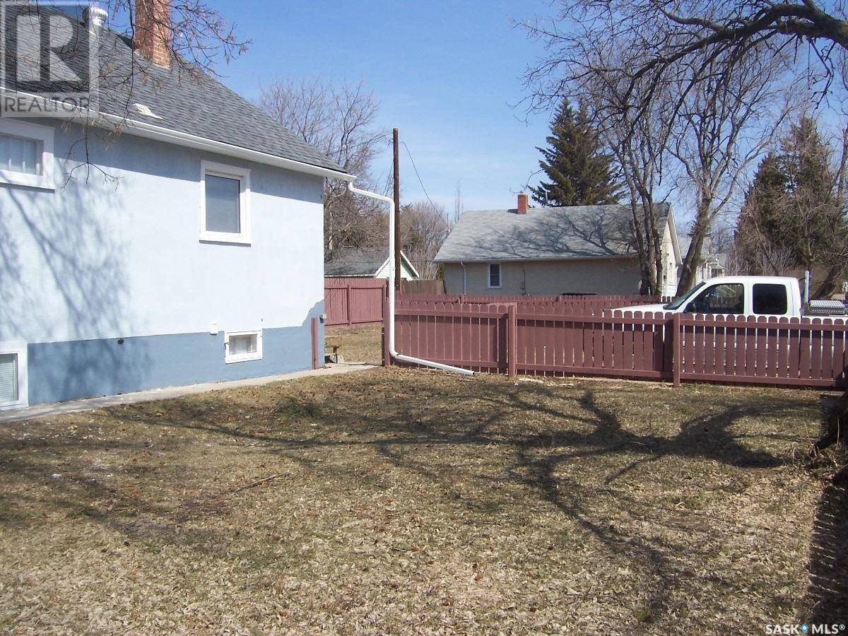 Prince Albert, SK S6V2H5,630 5Th AVENUE E
