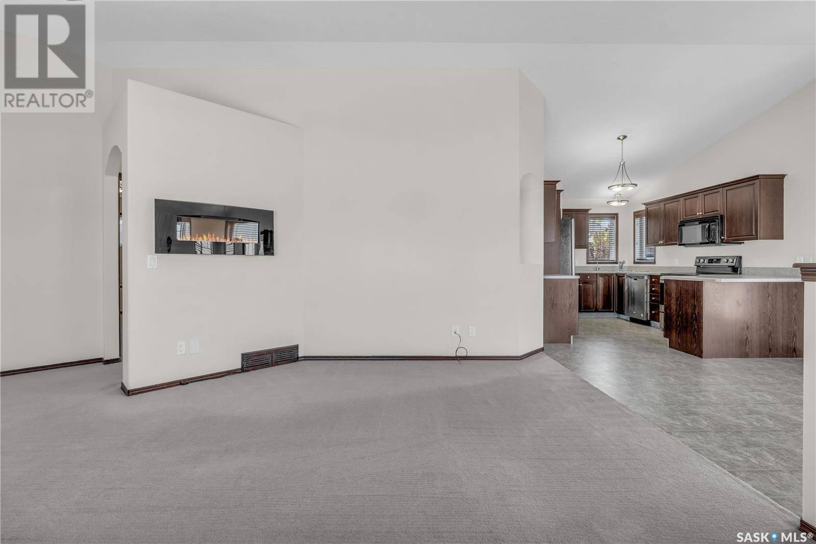 Regina, SK S4R8V2,3481 MACLACHLAN CRESCENT