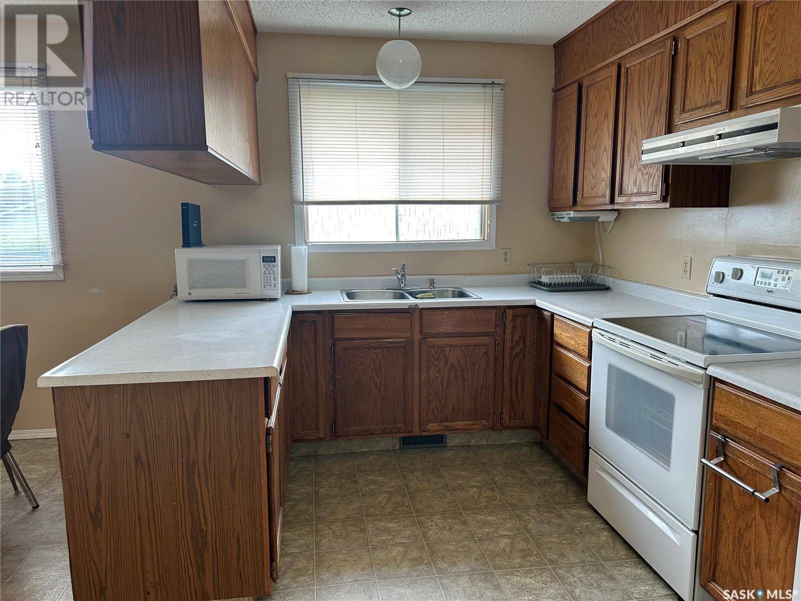 Spiritwood, SK S0J2M0,401 1st AVENUE E