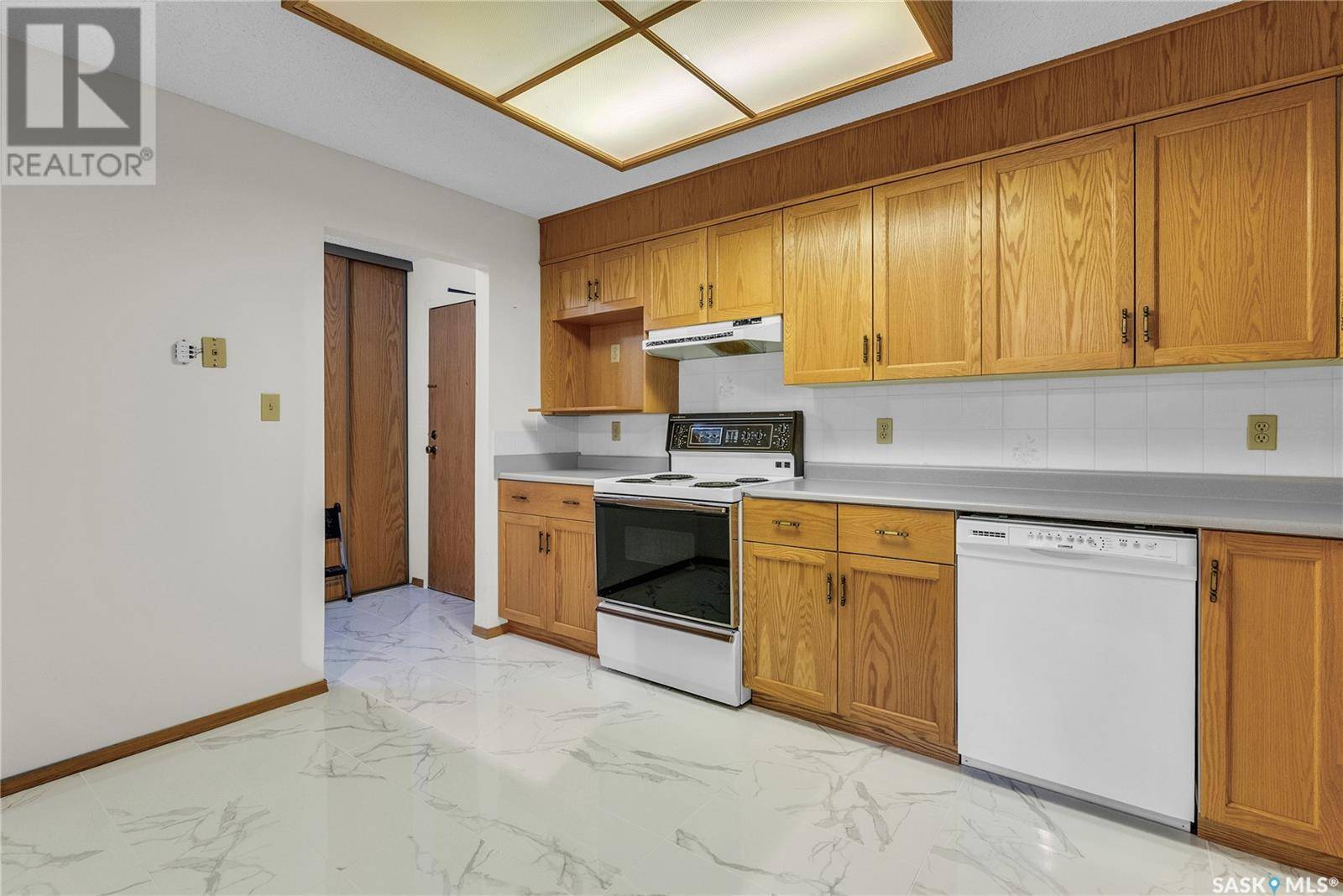 Saskatoon, SK S7H0K4,306 921 Main STREET E
