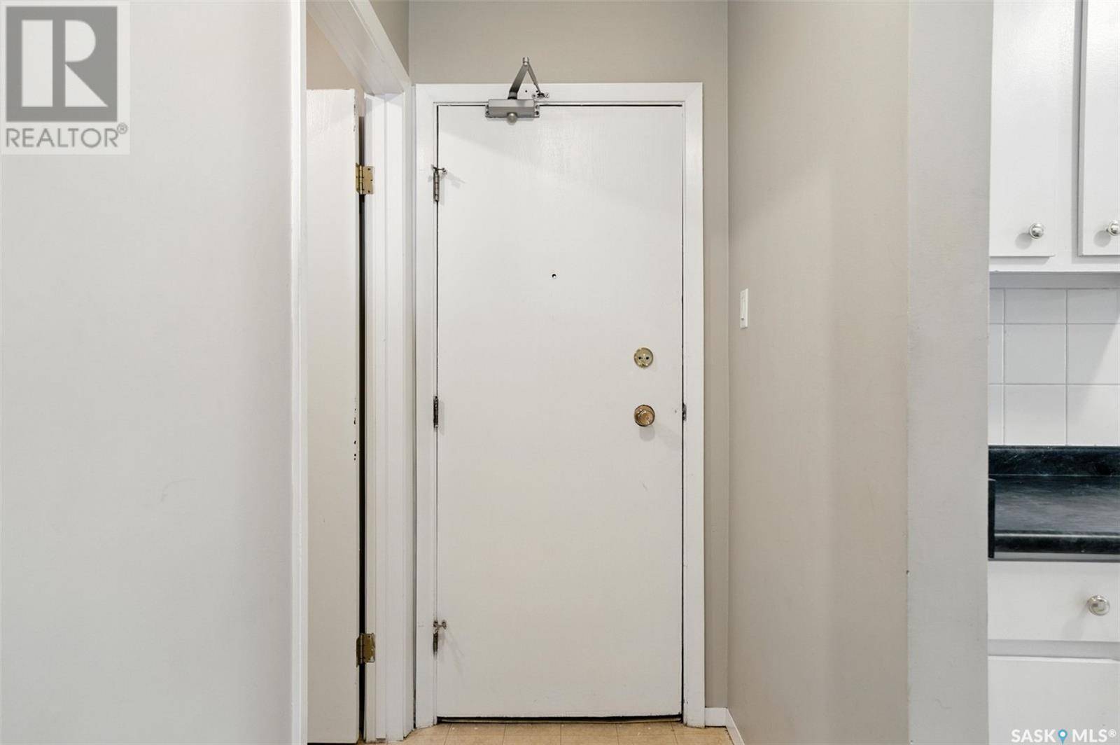 Saskatoon, SK S7H0H2,11 719 10th STREET E
