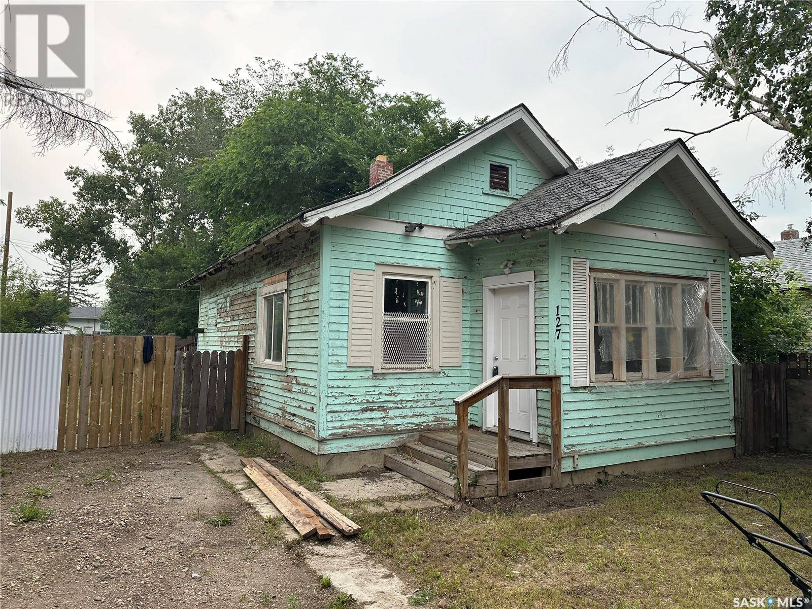 Saskatoon, SK S7M2Z7,127 S AVENUE S