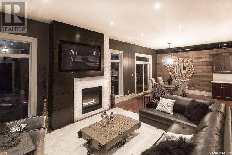 Moose Jaw, SK S6H2W8,936 Montgomery STREET