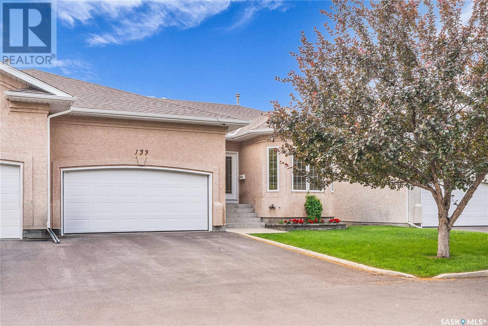 Saskatoon, SK S7J5K4,133 710 MENDEL CRESCENT