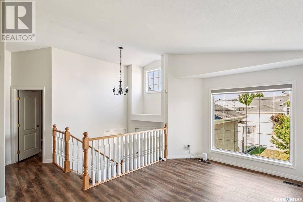 Saskatoon, SK S7N4P8,615 Guenter CRESCENT