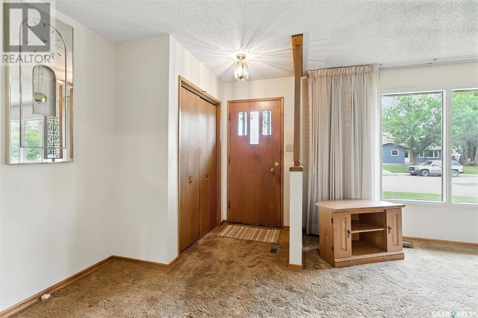 Saskatoon, SK S7J3E5,2370 Easthill