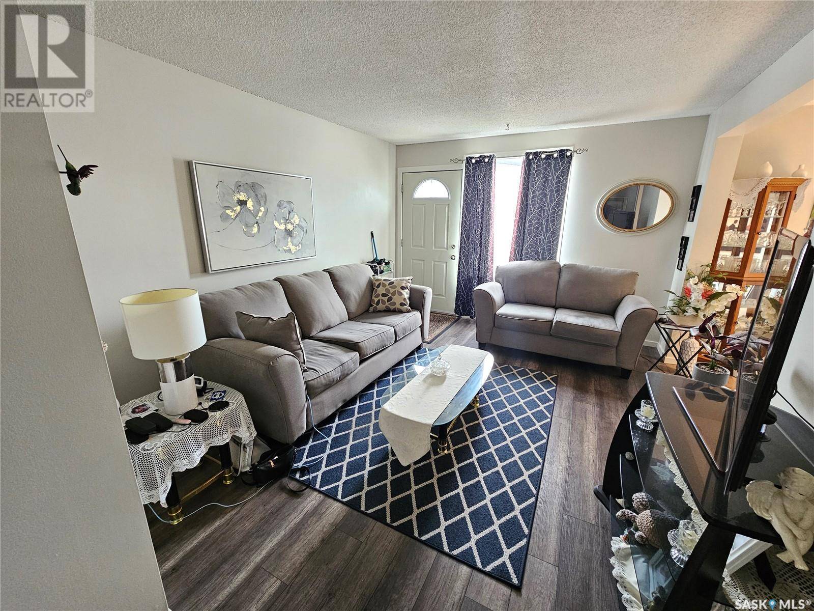 Moose Jaw, SK S6H3E5,10 1292 Gordon ROAD