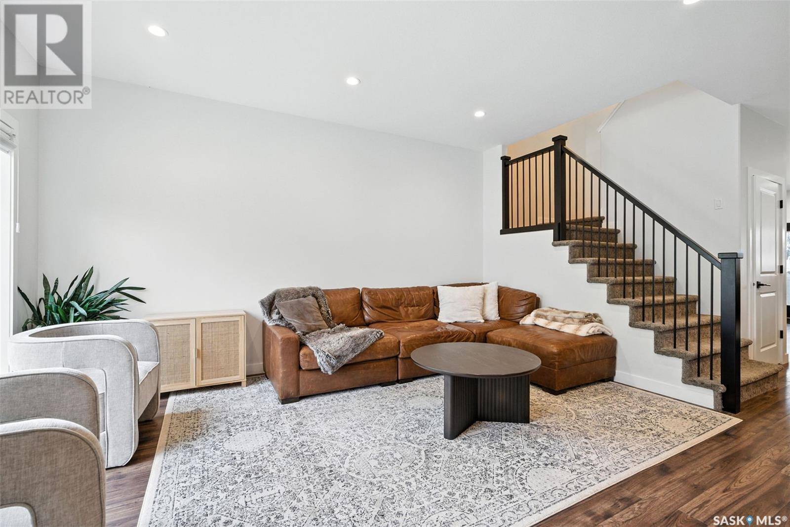Saskatoon, SK S7H1R3,1036 2nd STREET E