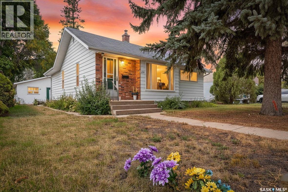 Moose Jaw, SK S6H4C5,1138 7th AVENUE NW