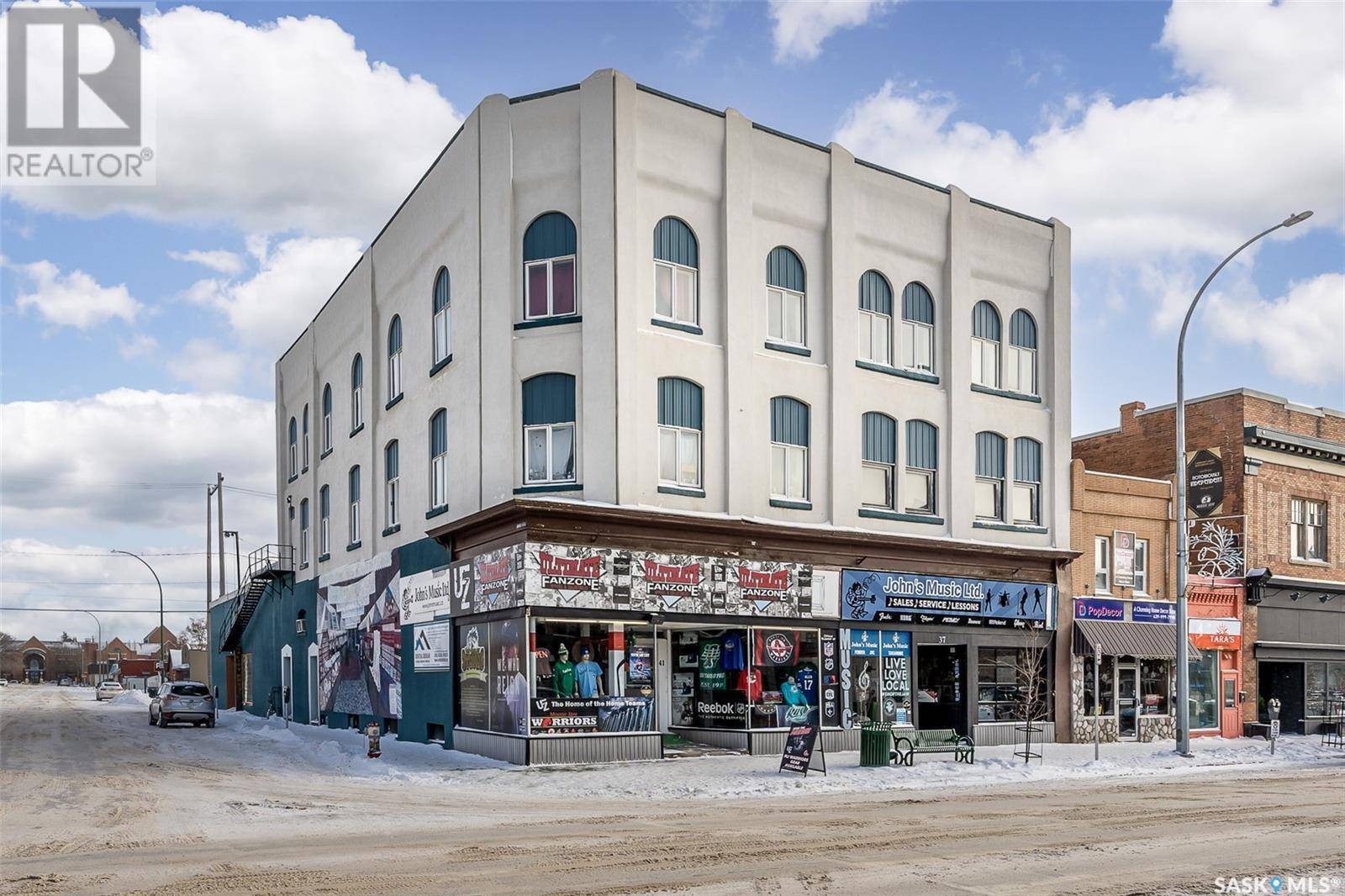 Moose Jaw, SK S6H0V8,37 Main STREET N