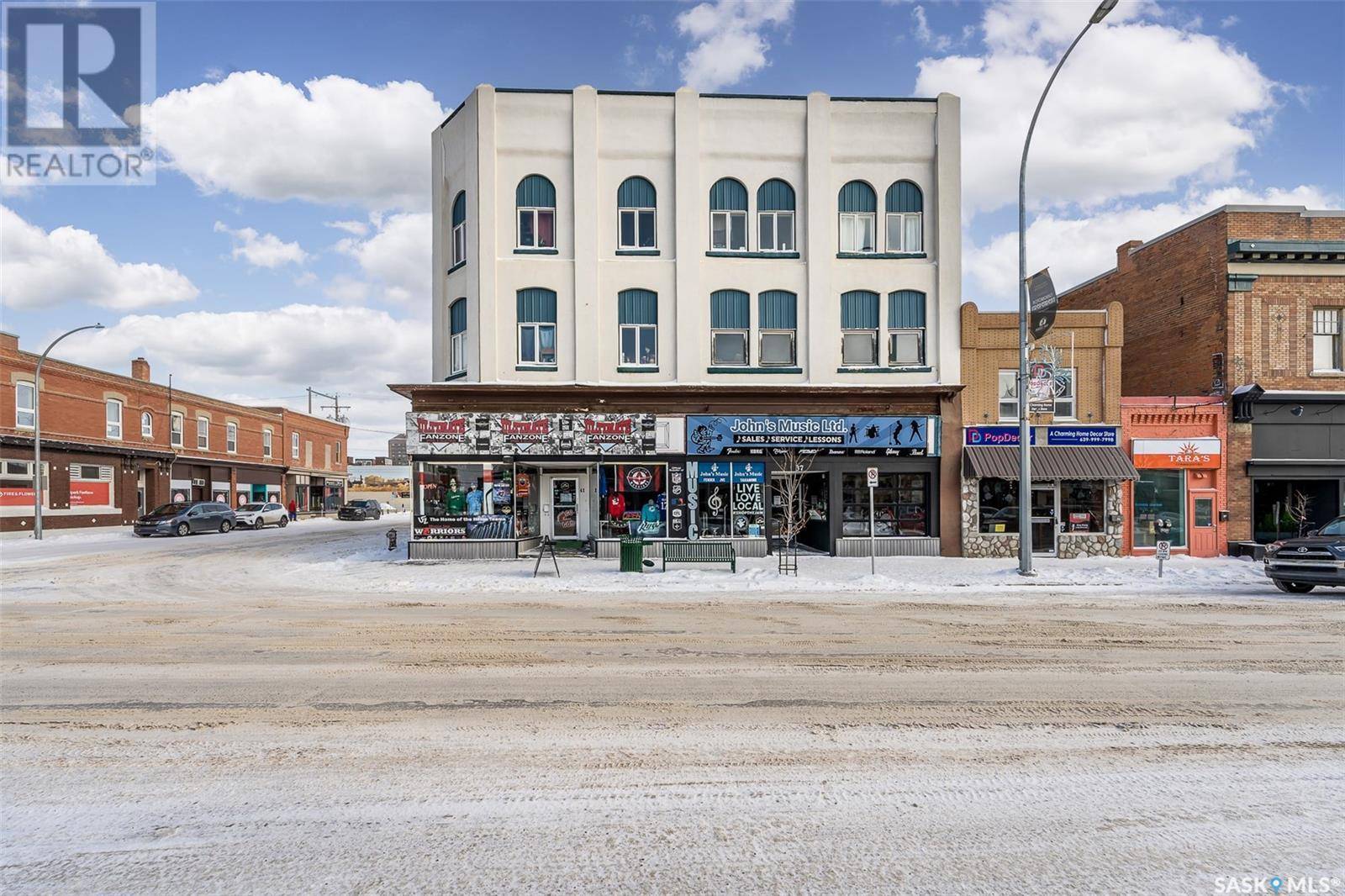 Moose Jaw, SK S6H0V8,37 Main STREET N