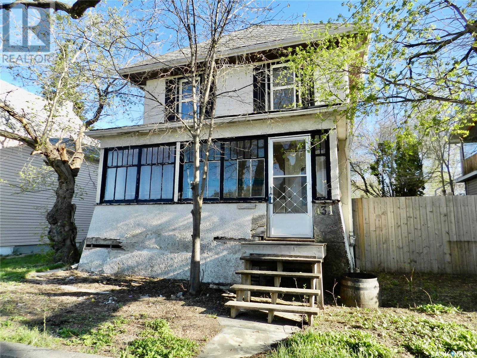 Moose Jaw, SK S6H5E1,431 Coteau STREET W