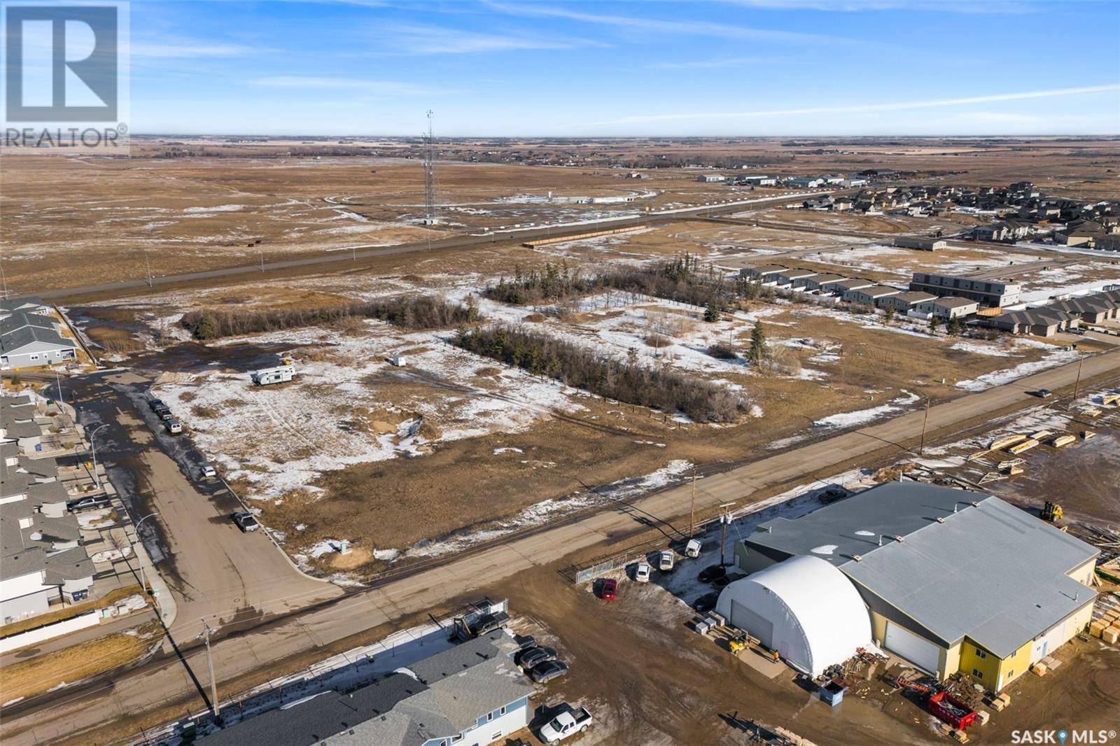 Pilot Butte, SK S0G3Z0,6 Savanna CRESCENT