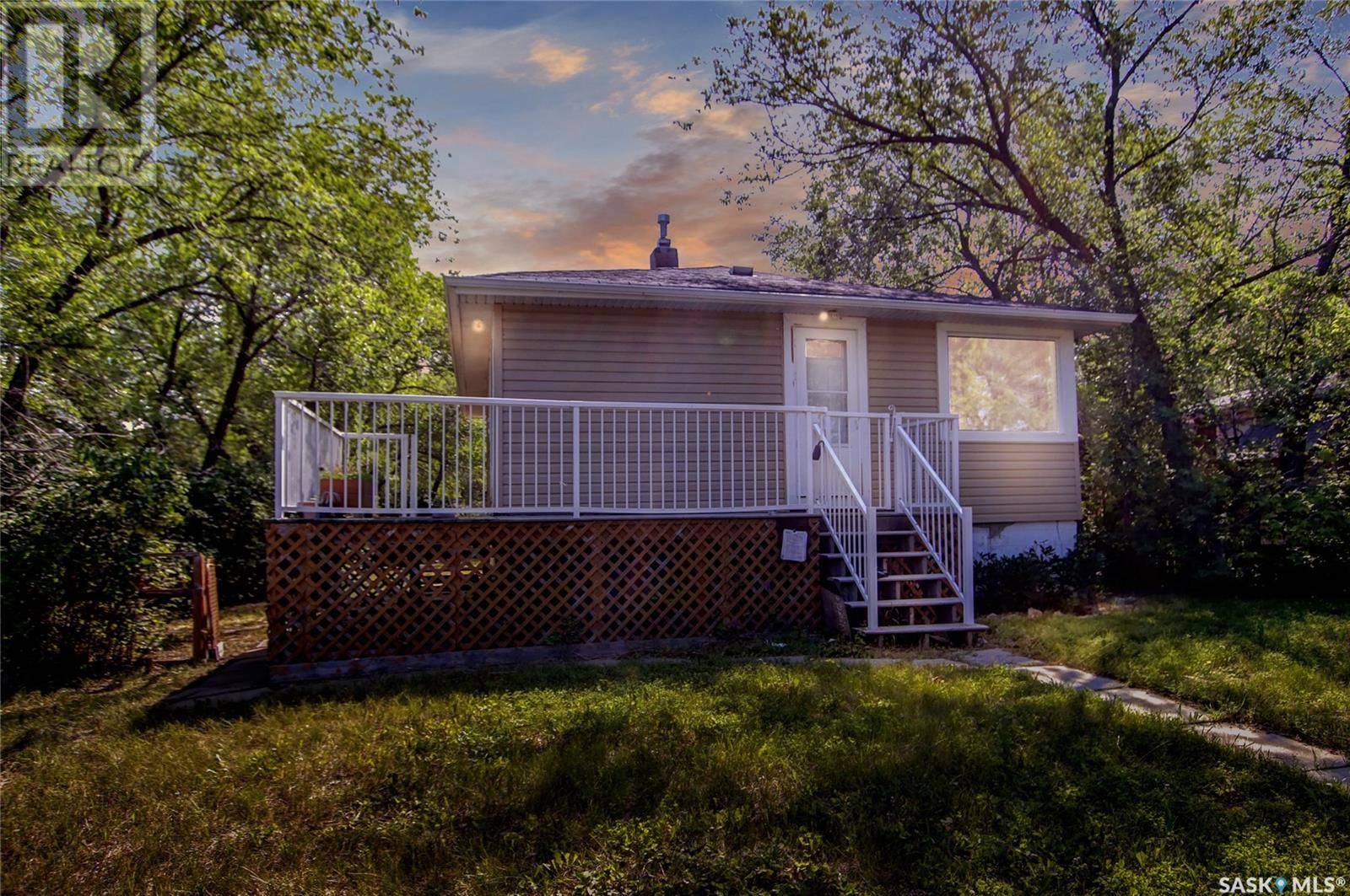 Regina, SK S4T3H1,701 Montague STREET