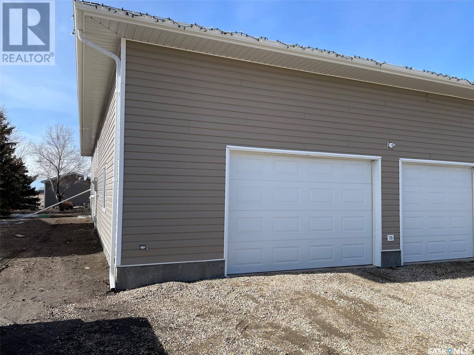 Gravelbourg, SK S0H1X0,14 Somerset STREET