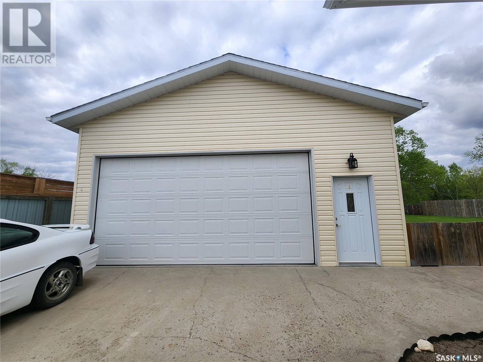 North Weyburn, SK S0C1X0,225 3rd STREET