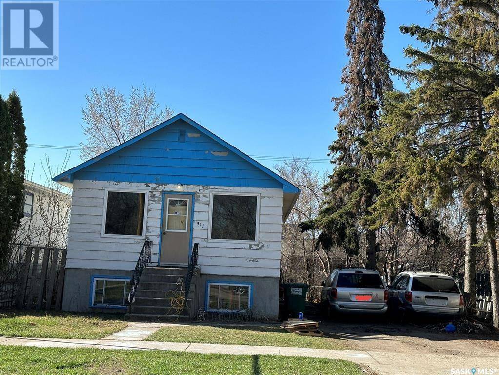 Saskatoon, SK S7L0A5,911 23rd STREET W