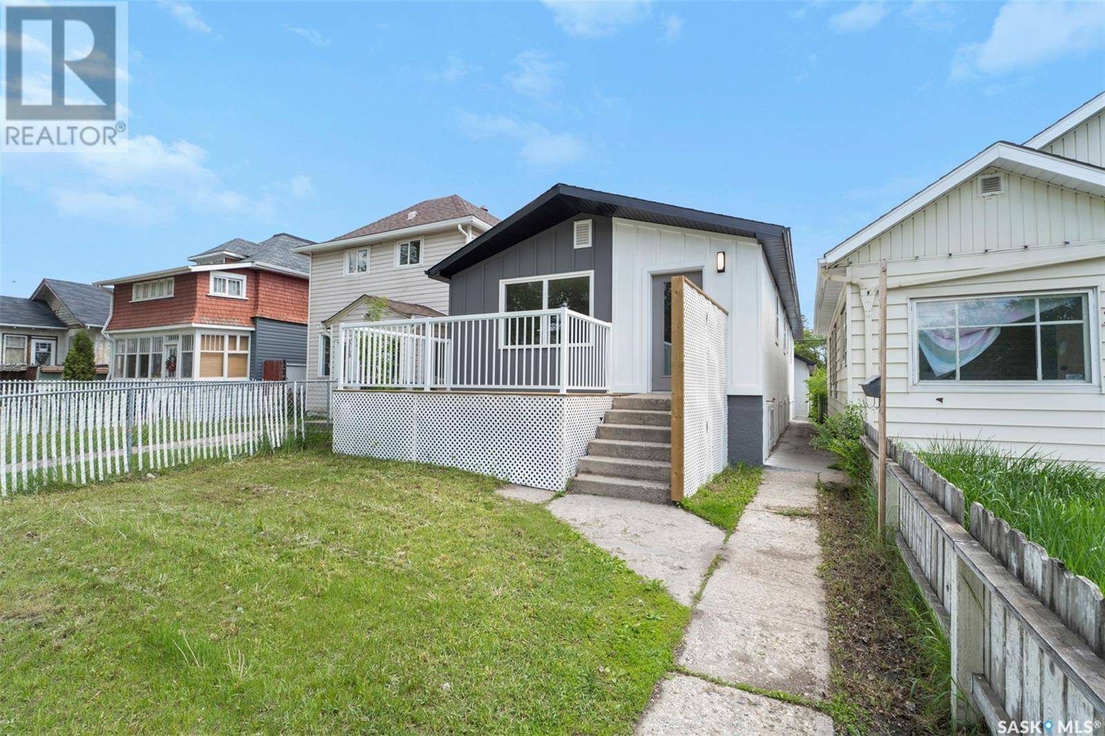 Saskatoon, SK S7M1W3,320 H AVENUE S