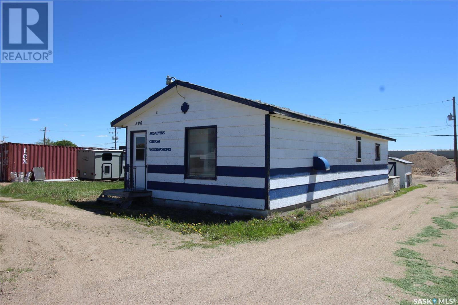 Shaunavon, SK S0N2M0,290 2nd AVENUE W