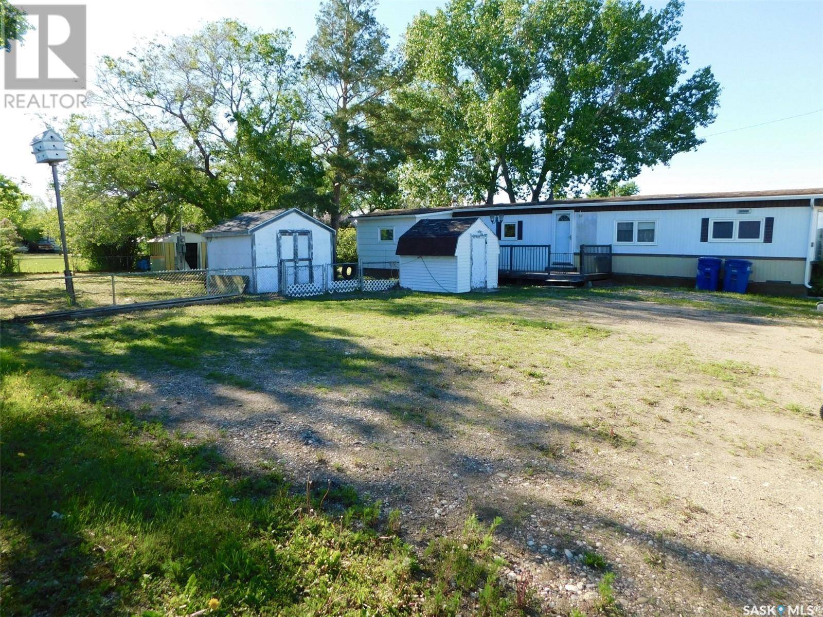 Assiniboia, SK S0H0B0,48 TRAILER COURT