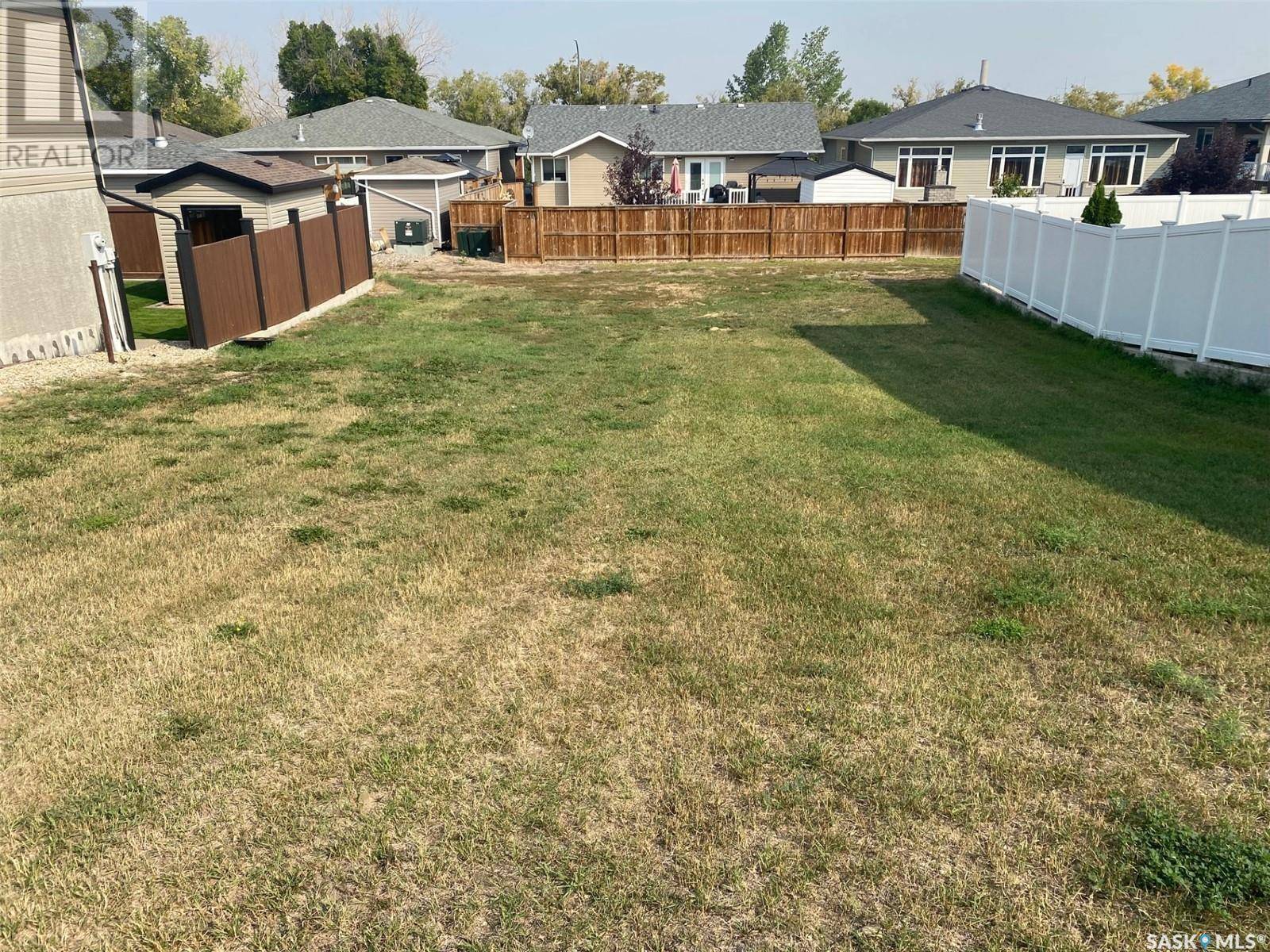 Moose Jaw, SK S6H7T2,222 Iroquois STREET E