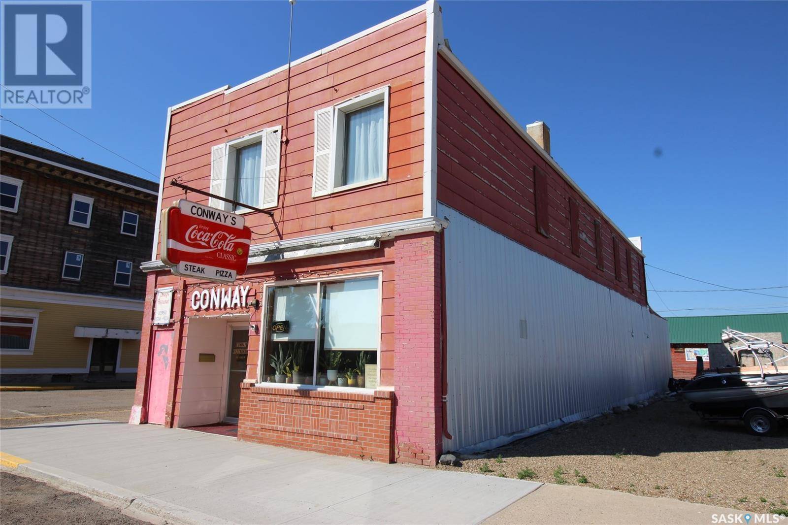 Shaunavon, SK S0N2M0,205 Centre STREET