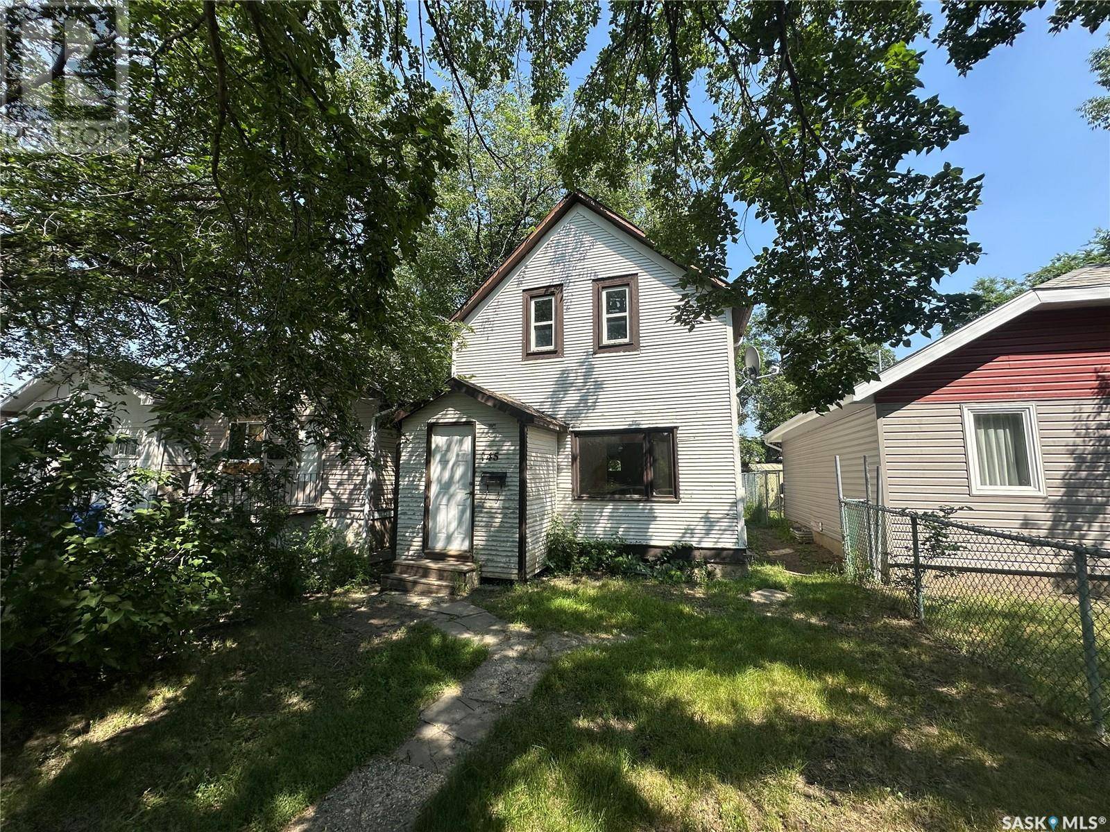 Regina, SK S4T3B4,745 Athol STREET