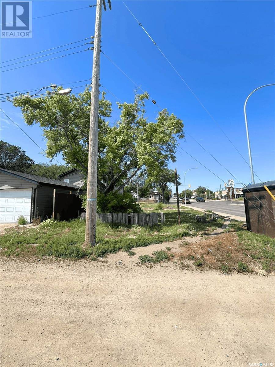 Saskatoon, SK S7M2K2,102 M AVENUE S