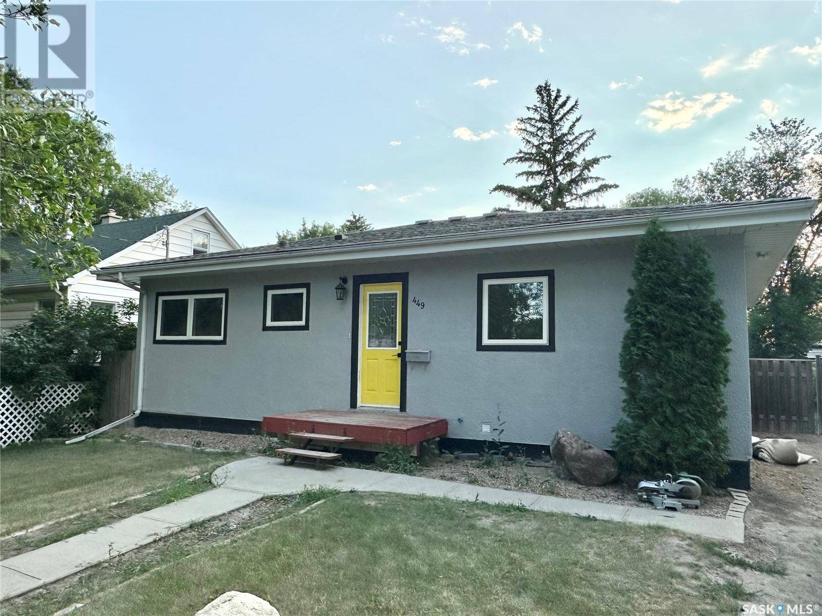 Weyburn, SK S4H0Z7,449 5th STREET