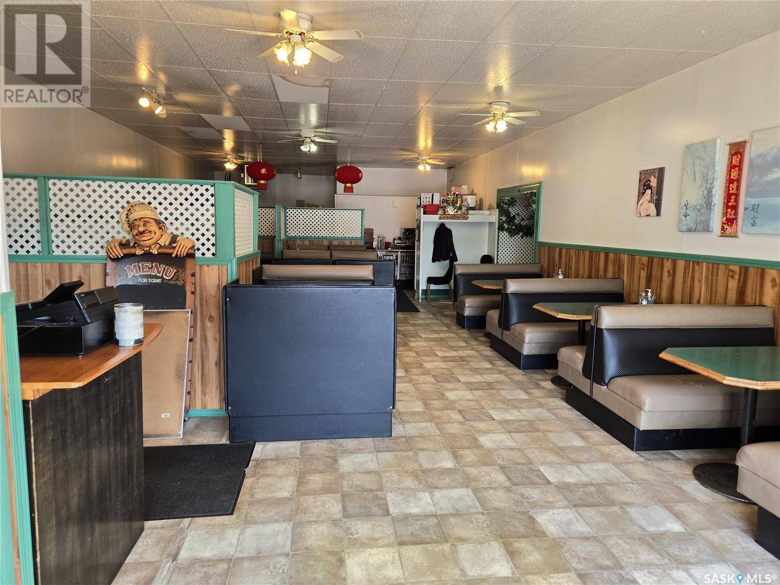 Outlook, SK S0L2N0,112 & 114 Saskatchewan AVENUE W