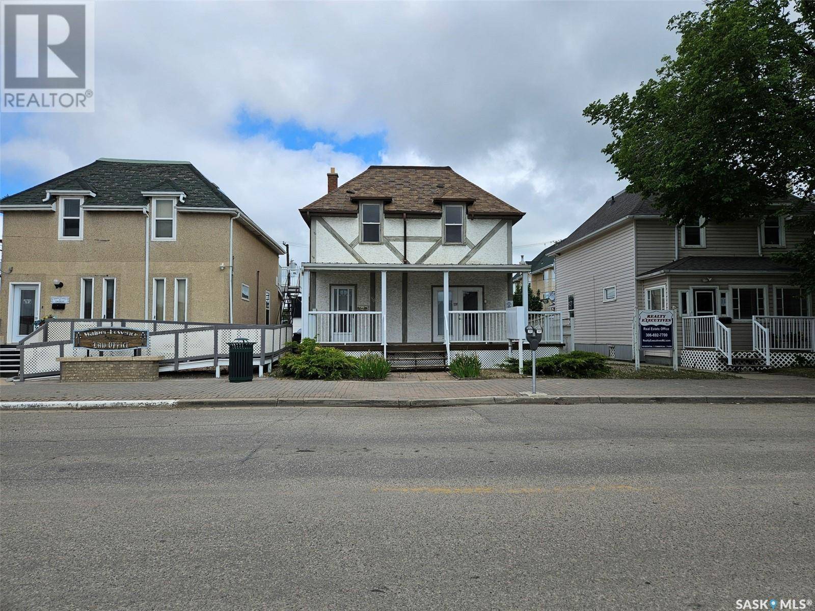 Moose Jaw, SK S6H4B5,80 Athabasca STREET W