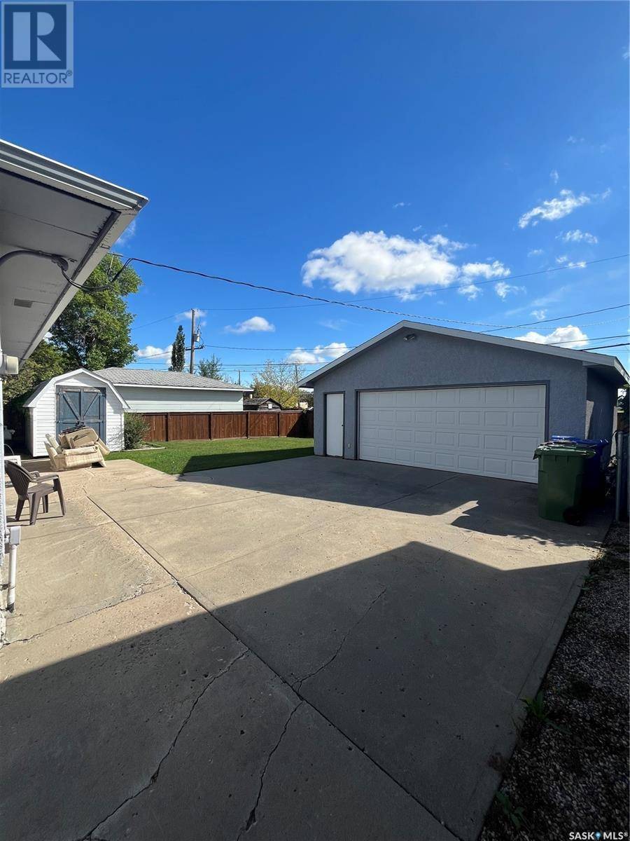 Regina, SK S4R3Z3,31 Halleran CRESCENT