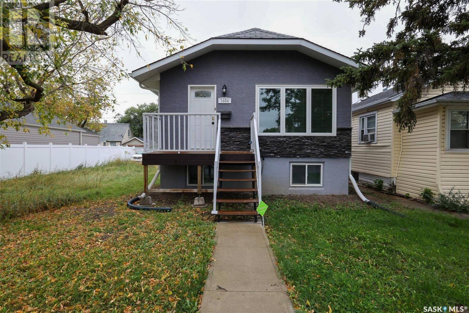 Regina, SK S4T4J5,1404 Wascana STREET