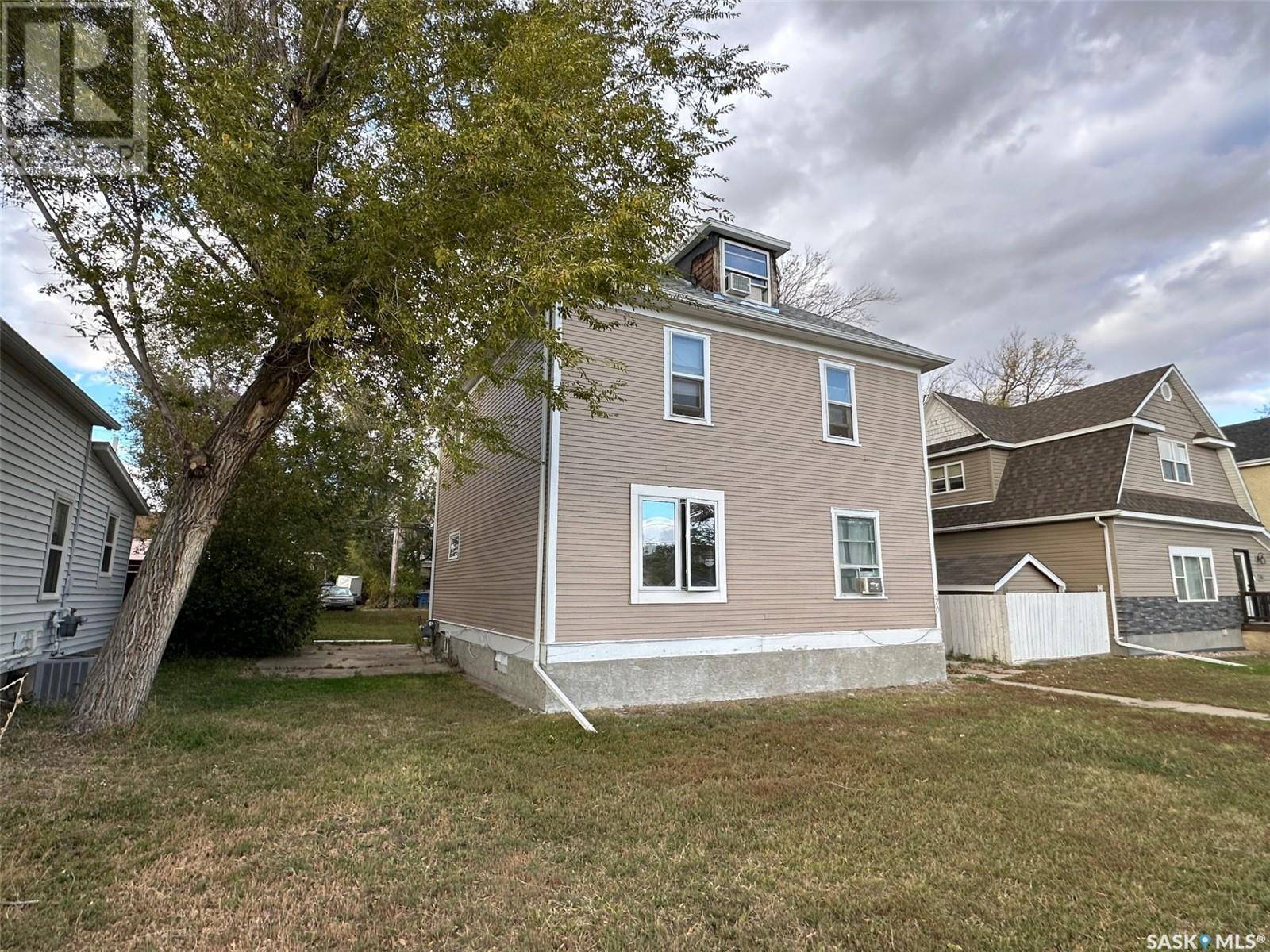 Moose Jaw, SK S6H1V9,370 Fairford STREET W