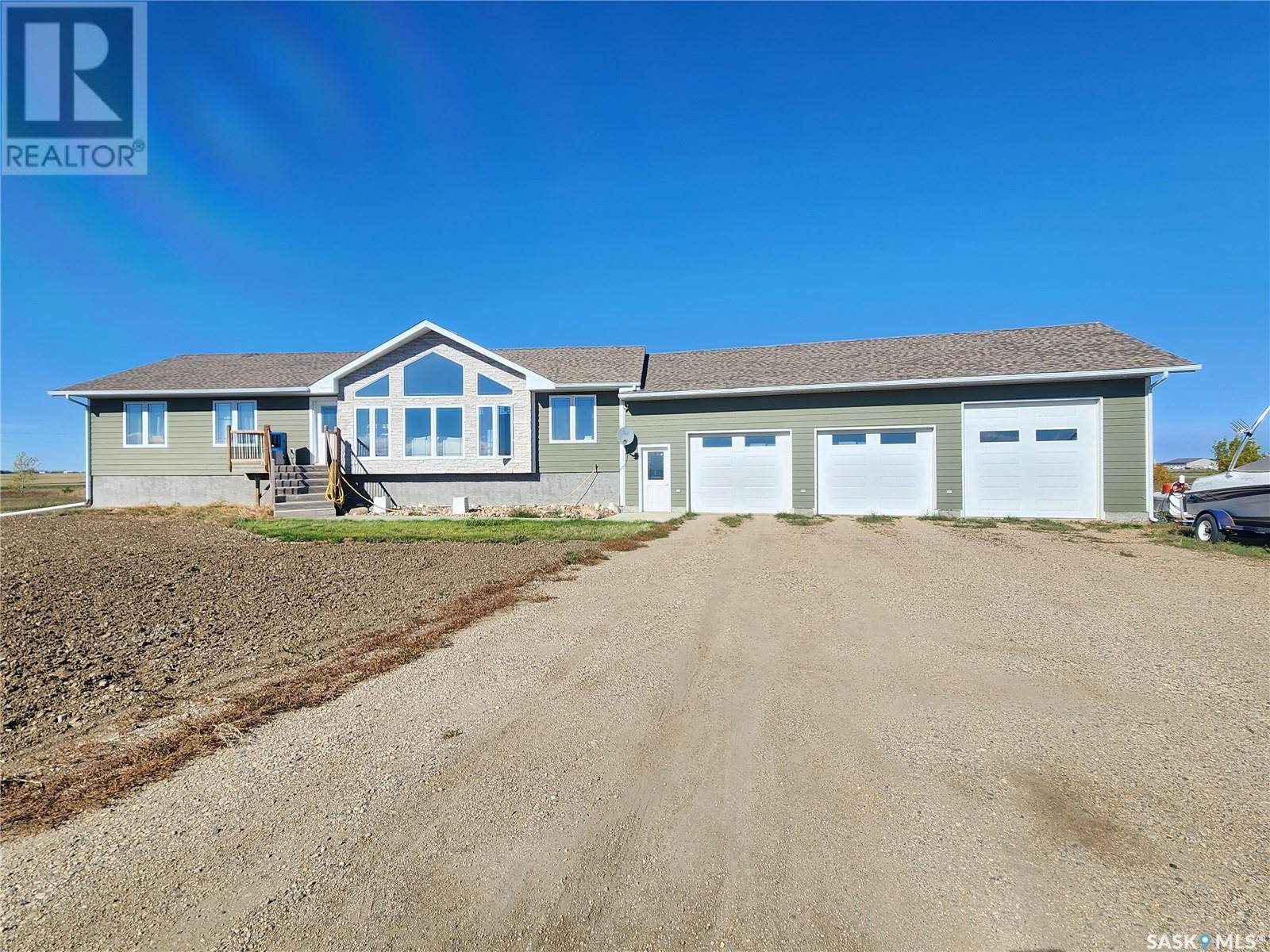 Weyburn Rm No. 67, SK S4H2K3,Schenher Acreage