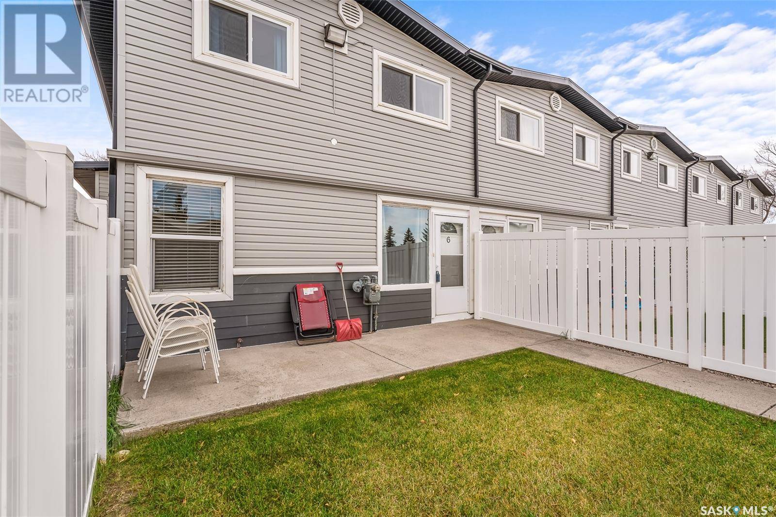 Moose Jaw, SK S6H3E5,6 1292 D Gordon ROAD