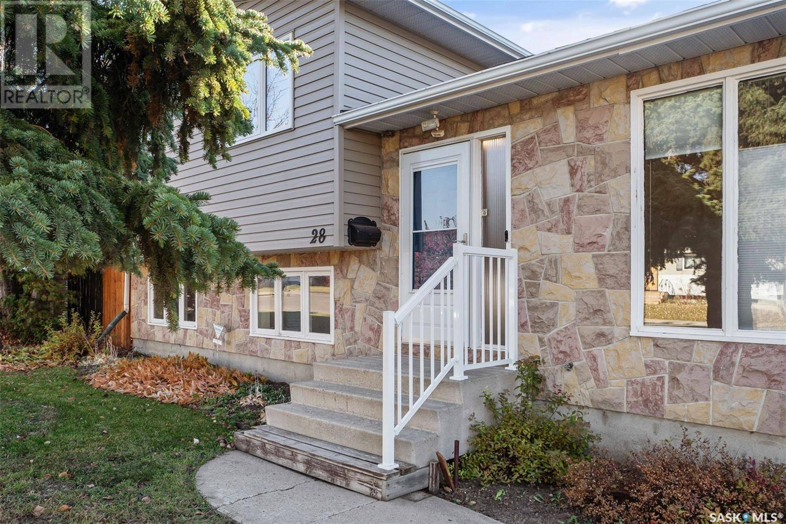 Saskatoon, SK S7L3W1,28 Malta CRESCENT