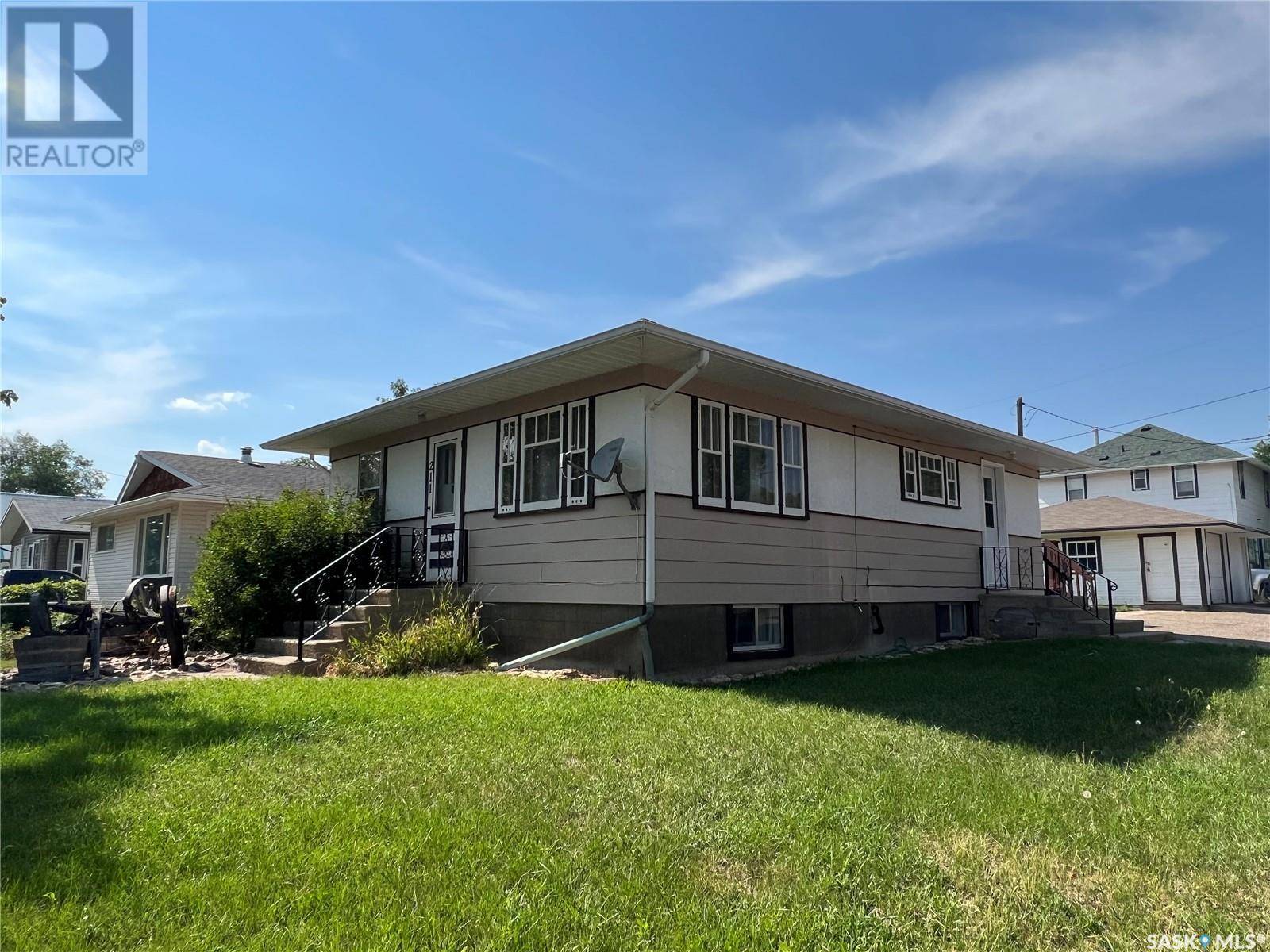 Shaunavon, SK S0N2M0,211 6th AVENUE W