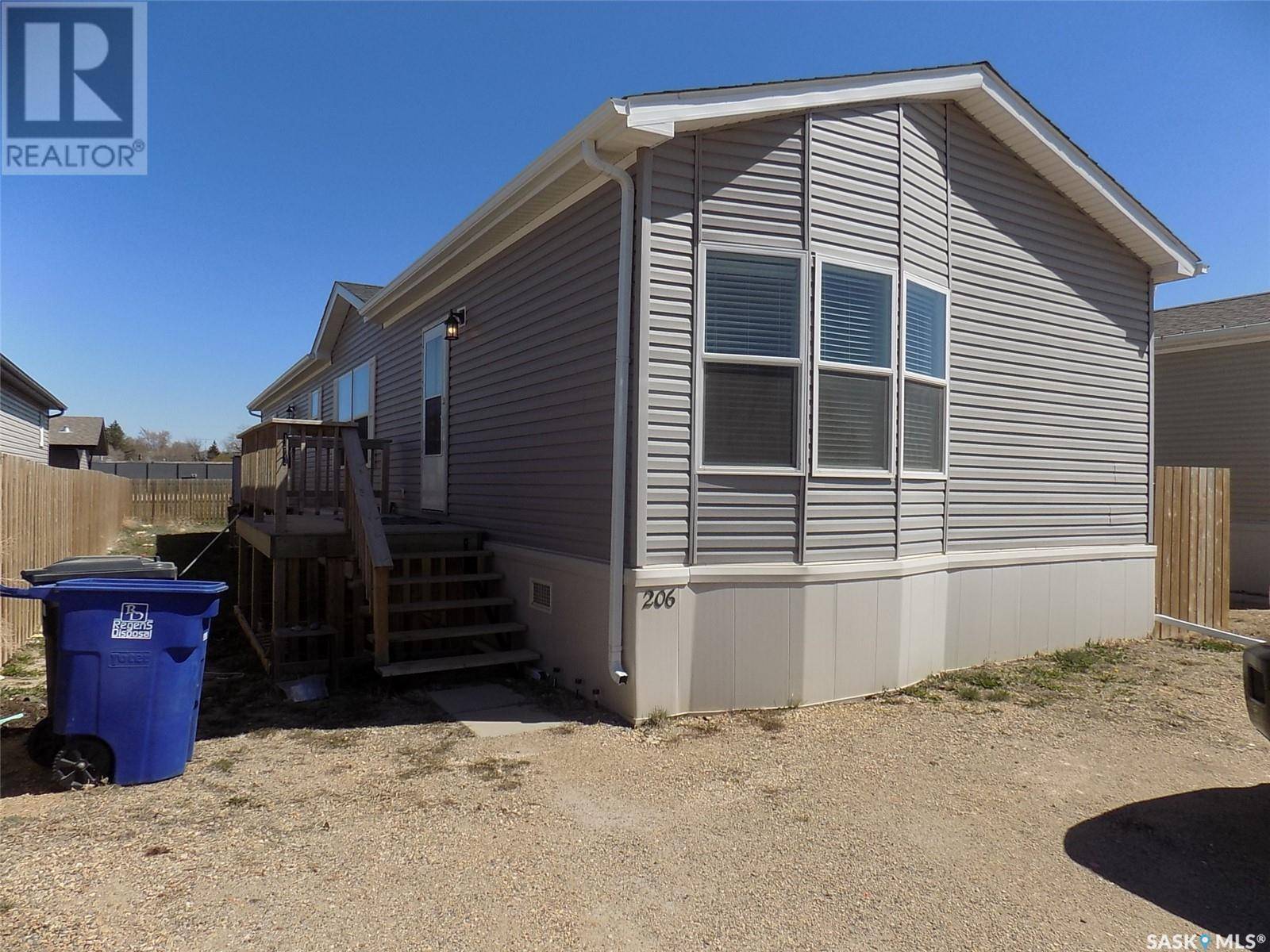 Weyburn, SK S4H3P4,206 BROWNLEE STREET