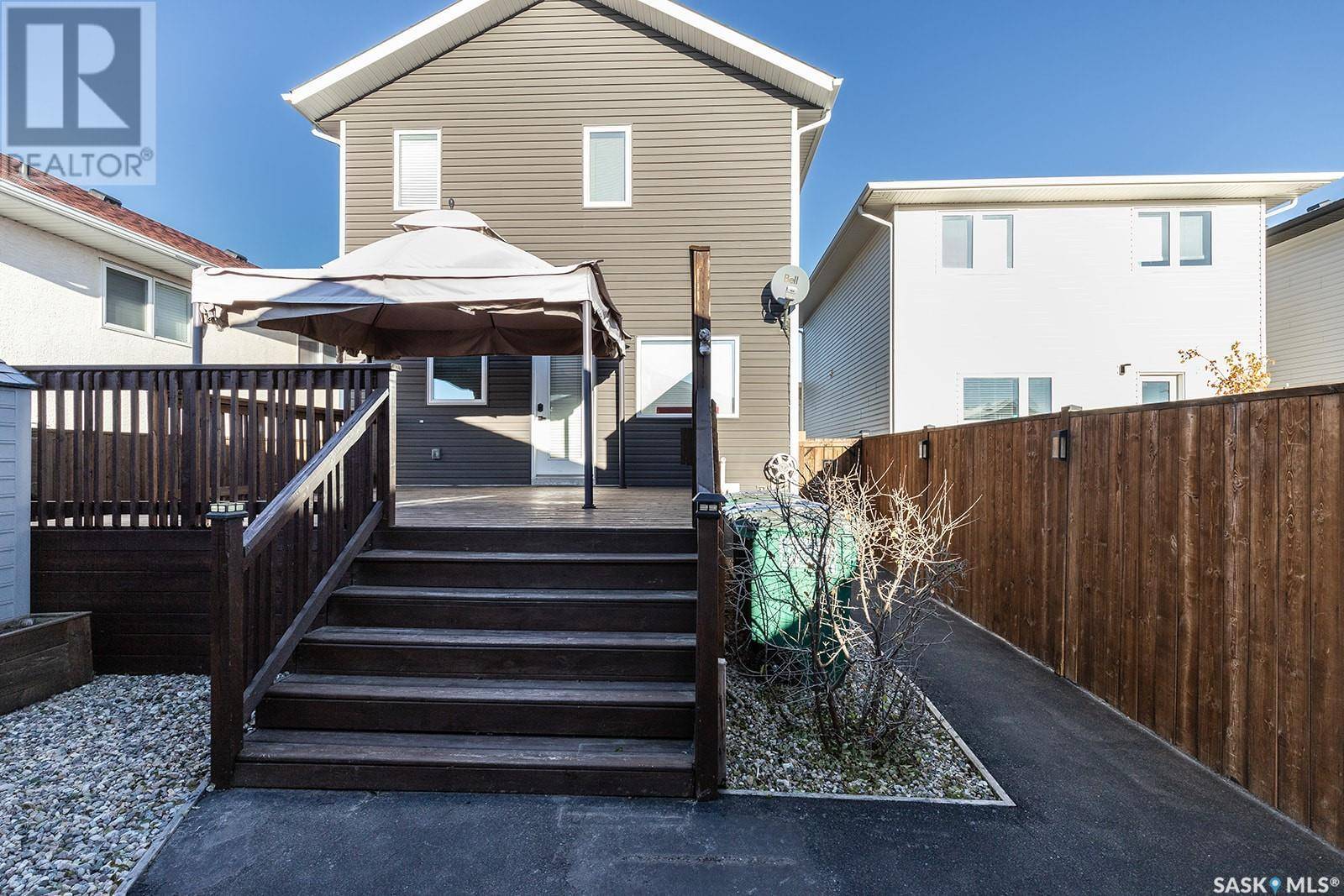 Saskatoon, SK S7L6L4,214 Bentley COURT