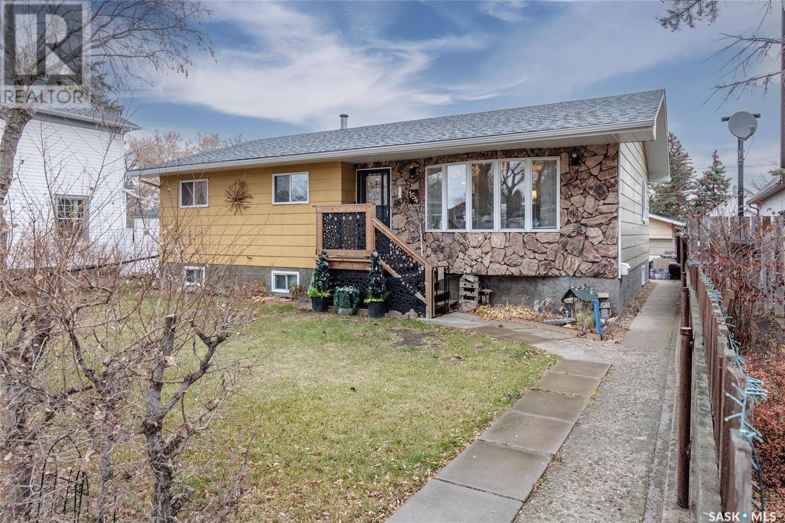 Moose Jaw, SK S6H5C5,154 Coteau STREET W