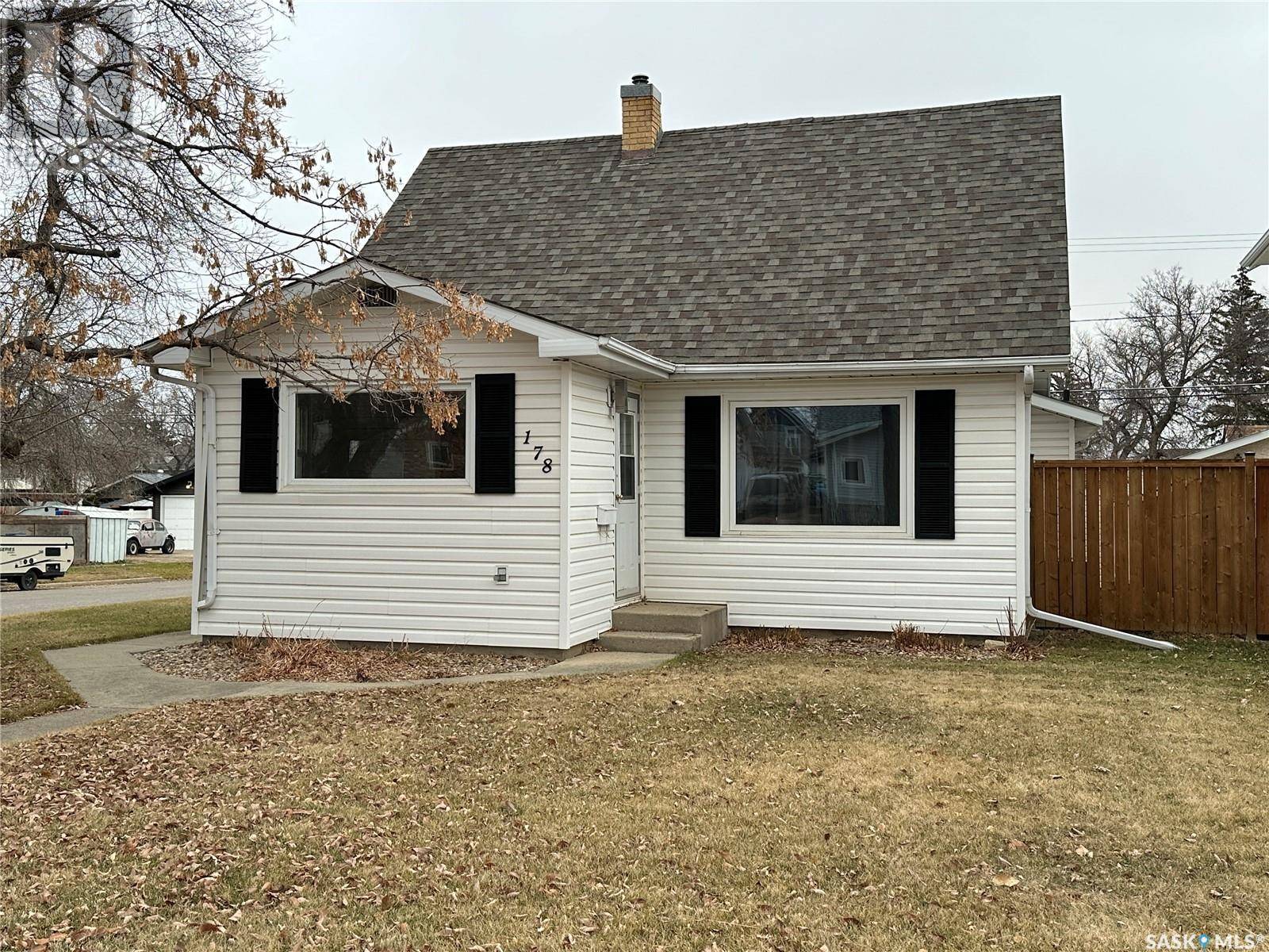 Moose Jaw, SK S6H5H3,178 Duffield STREET W