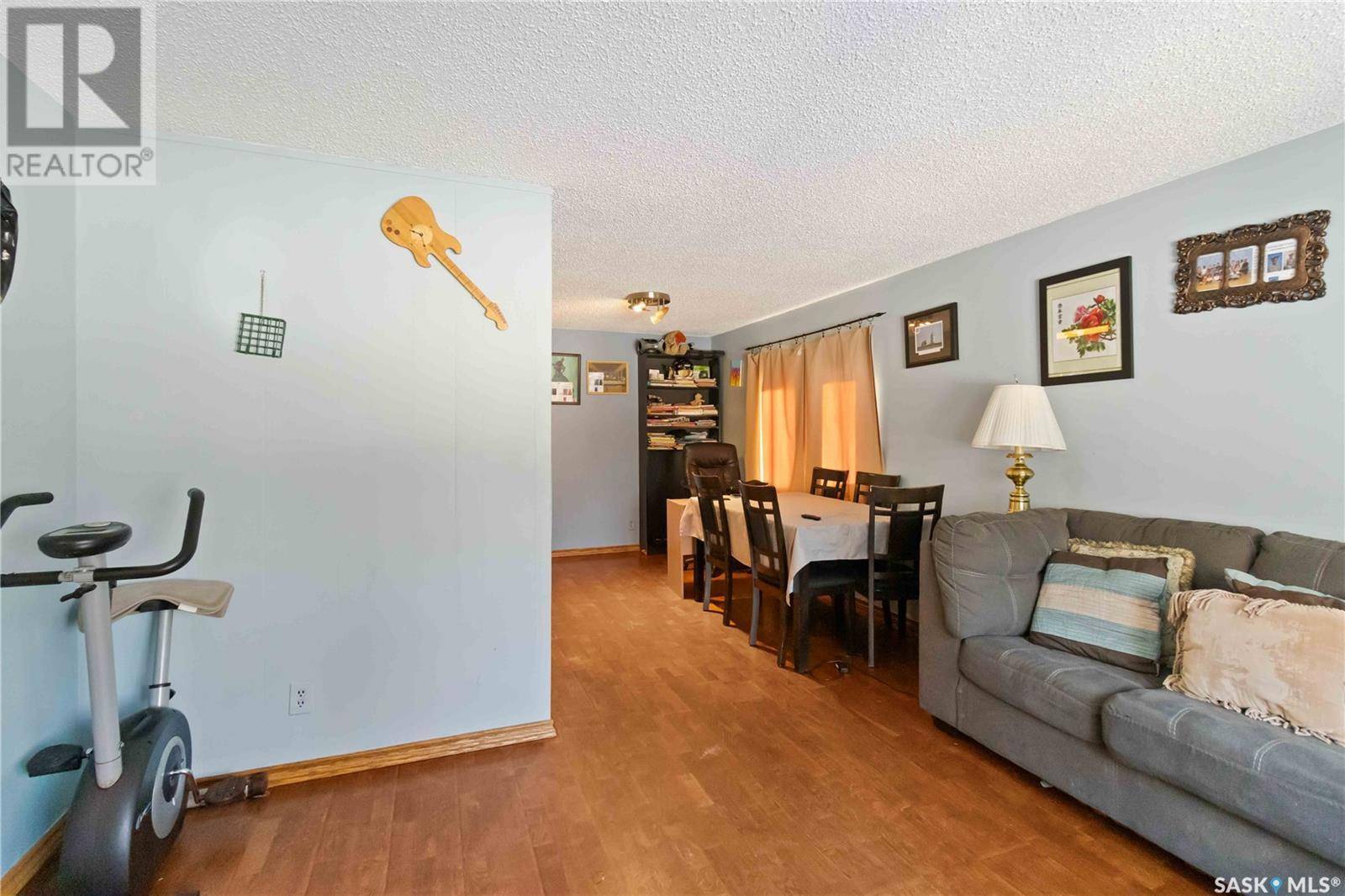 Saskatoon, SK S7H5A2,239 Leland COURT