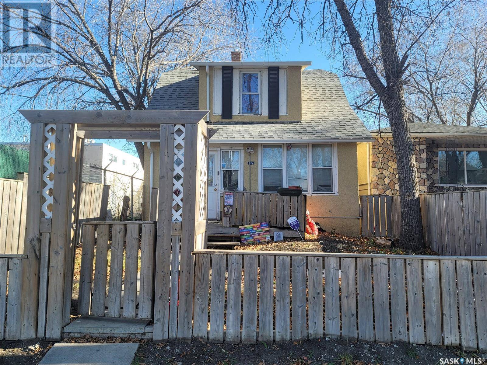 Regina, SK S4T2S9,1117 CAMERON STREET