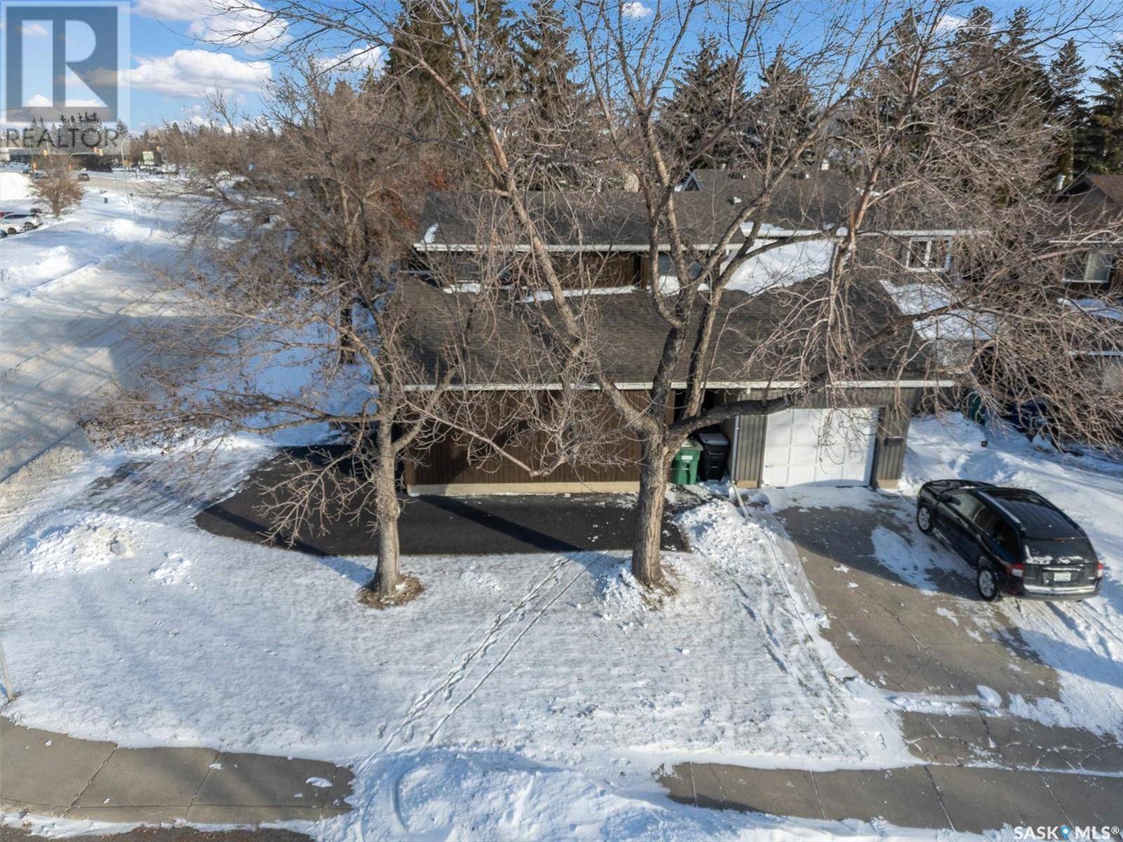 Saskatoon, SK S7K5H8,955 Coppermine CRESCENT