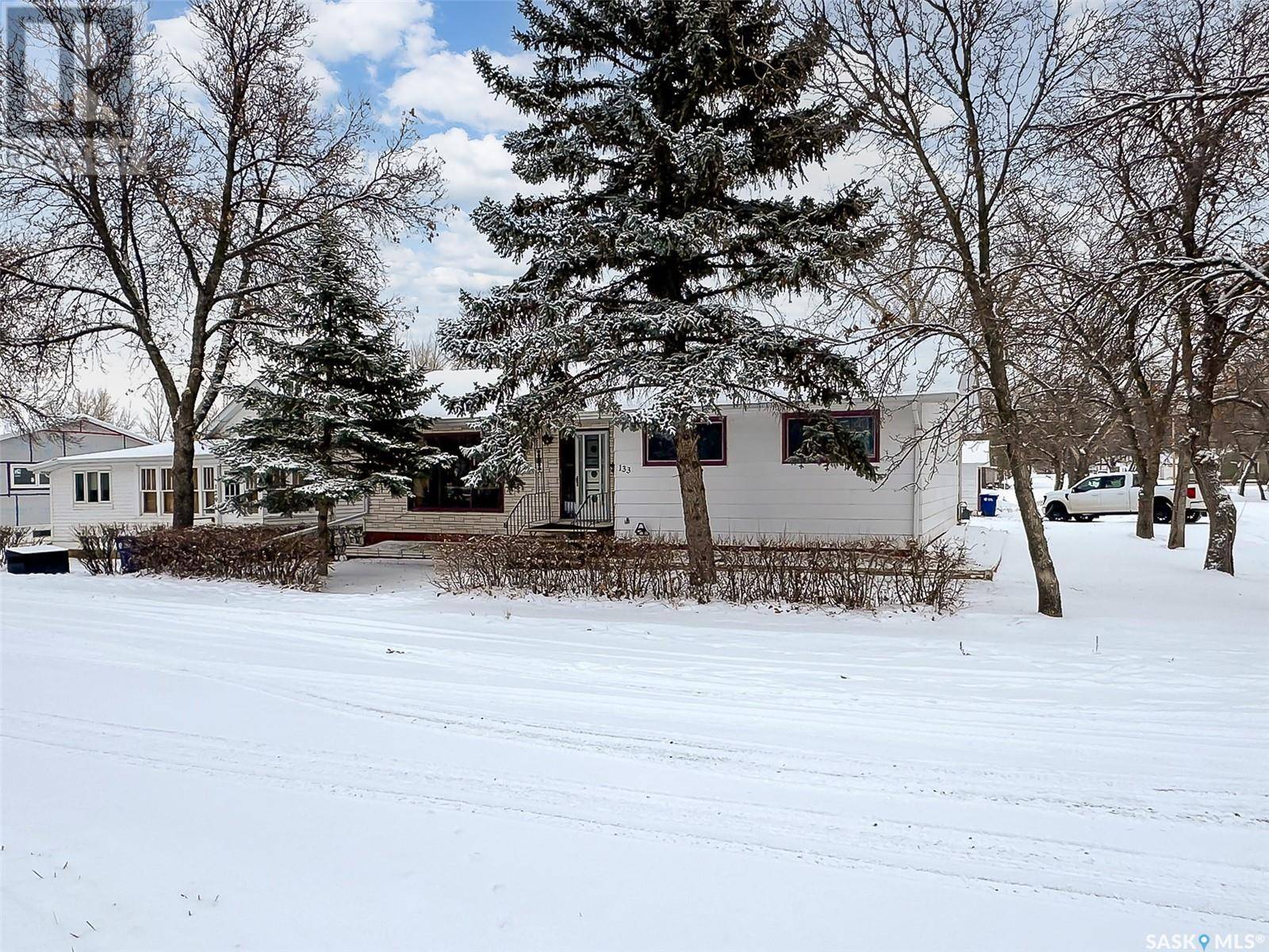 Lafleche, SK S0H2K0,133 2nd STREET W