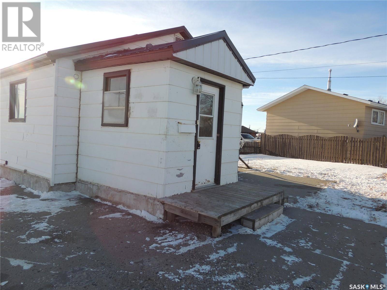 Estevan, SK S4A1G8,1201 7th STREET