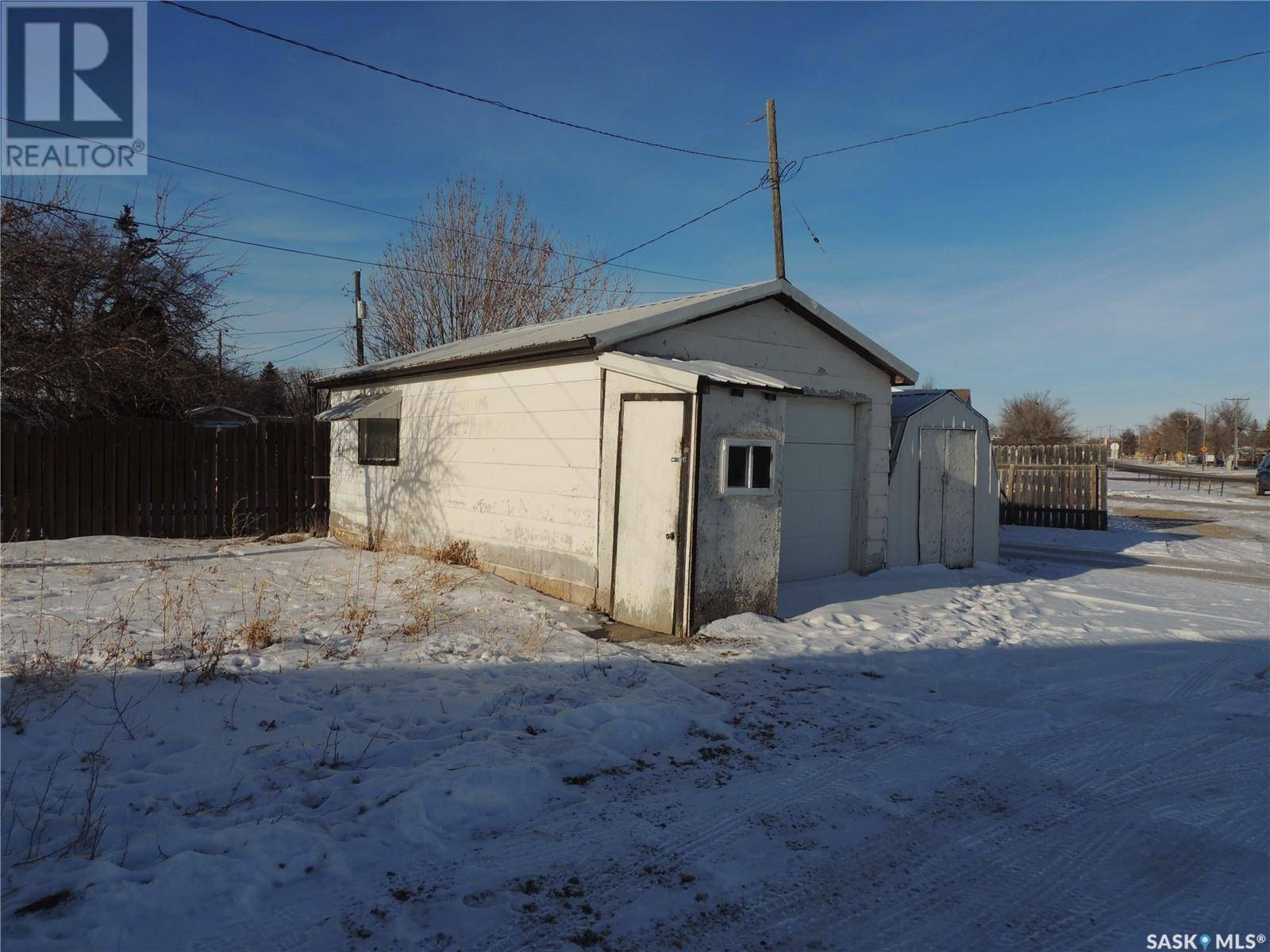 Estevan, SK S4A1G8,1201 7th STREET