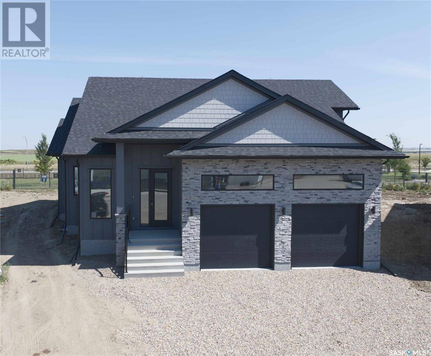 Saskatoon, SK S7W1E5,323 Woolf BAY